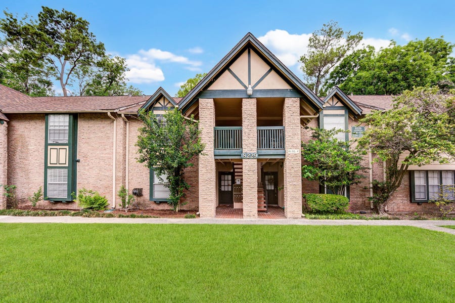Property photo for 8229 Kingsbrook Road, #229, Houston, TX