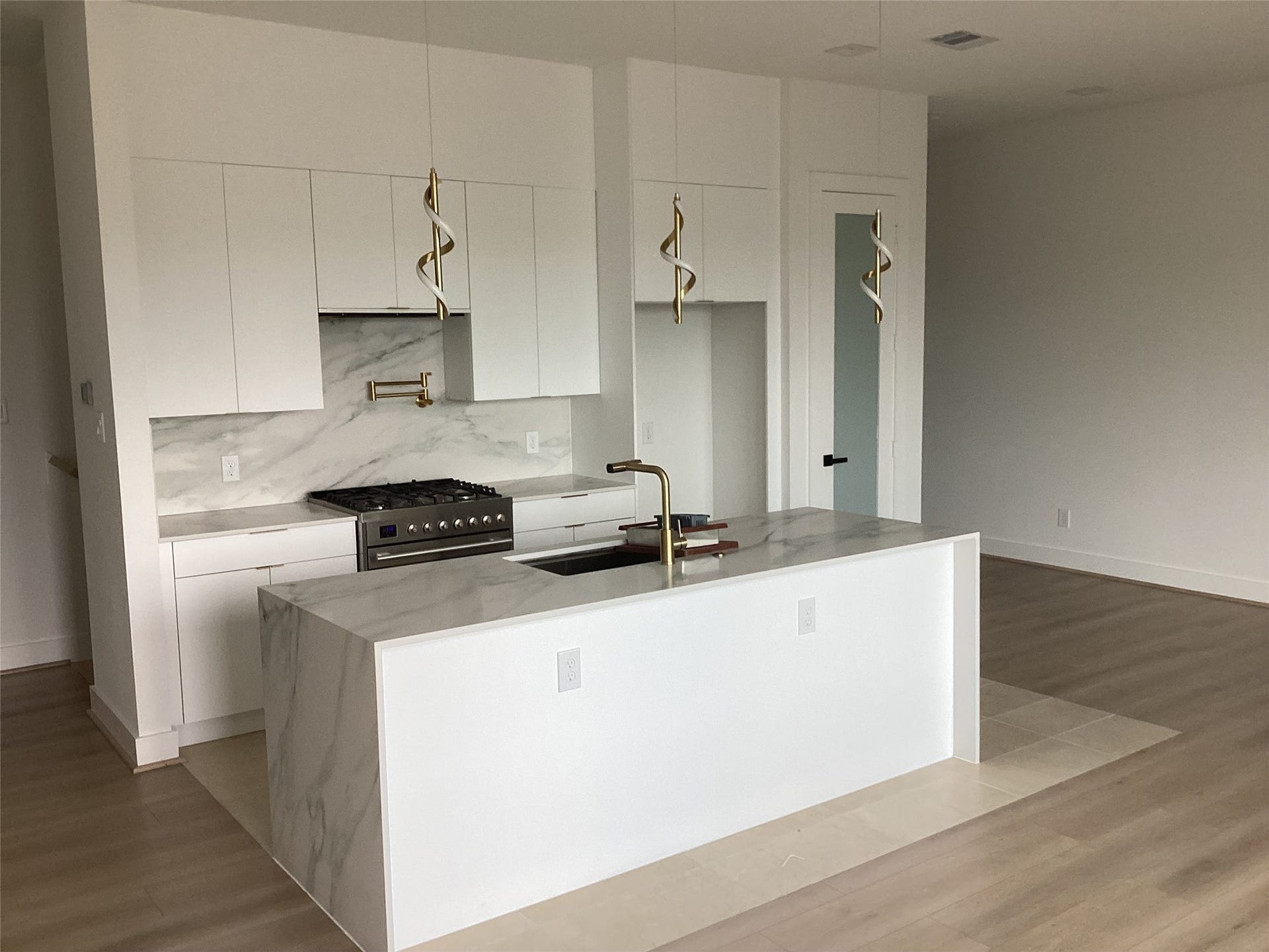 3116 Clay Street, Houston, TX 77003 Kitchen