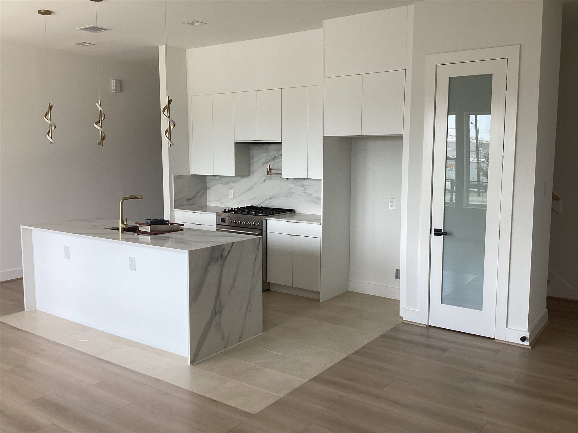 3116 Clay Street, Houston, TX 77003 Kitchen