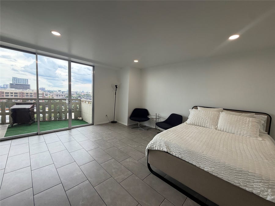 Property photo for 2016 Main Street, #916, Houston, TX
