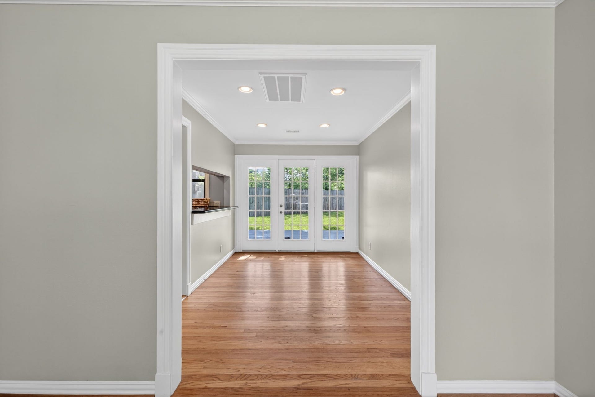 4218 Glebe Rd Road, Houston, TX 77018 Dining Room - view from Living Room