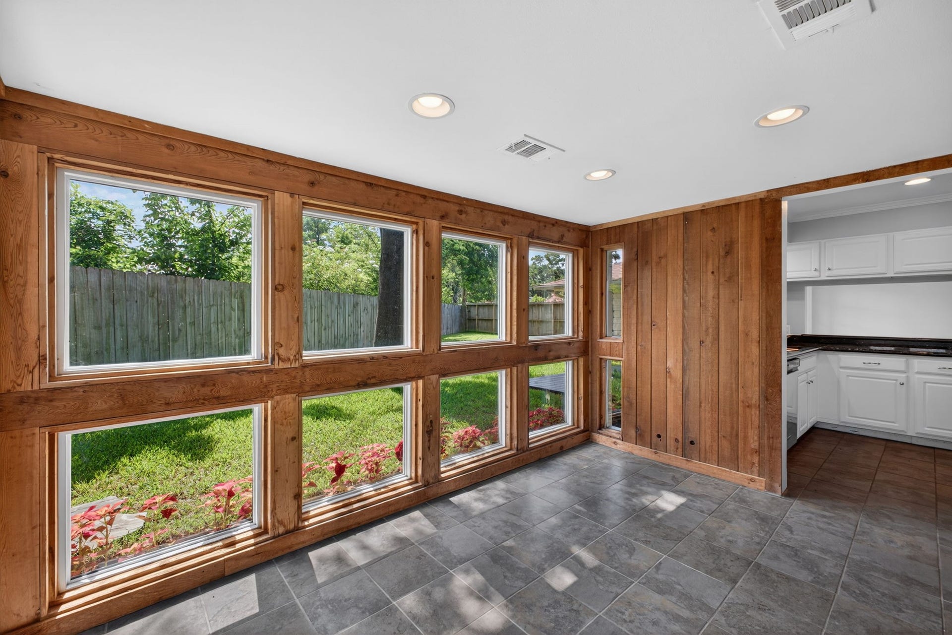 4218 Glebe Rd Road, Houston, TX 77018 Sunroom