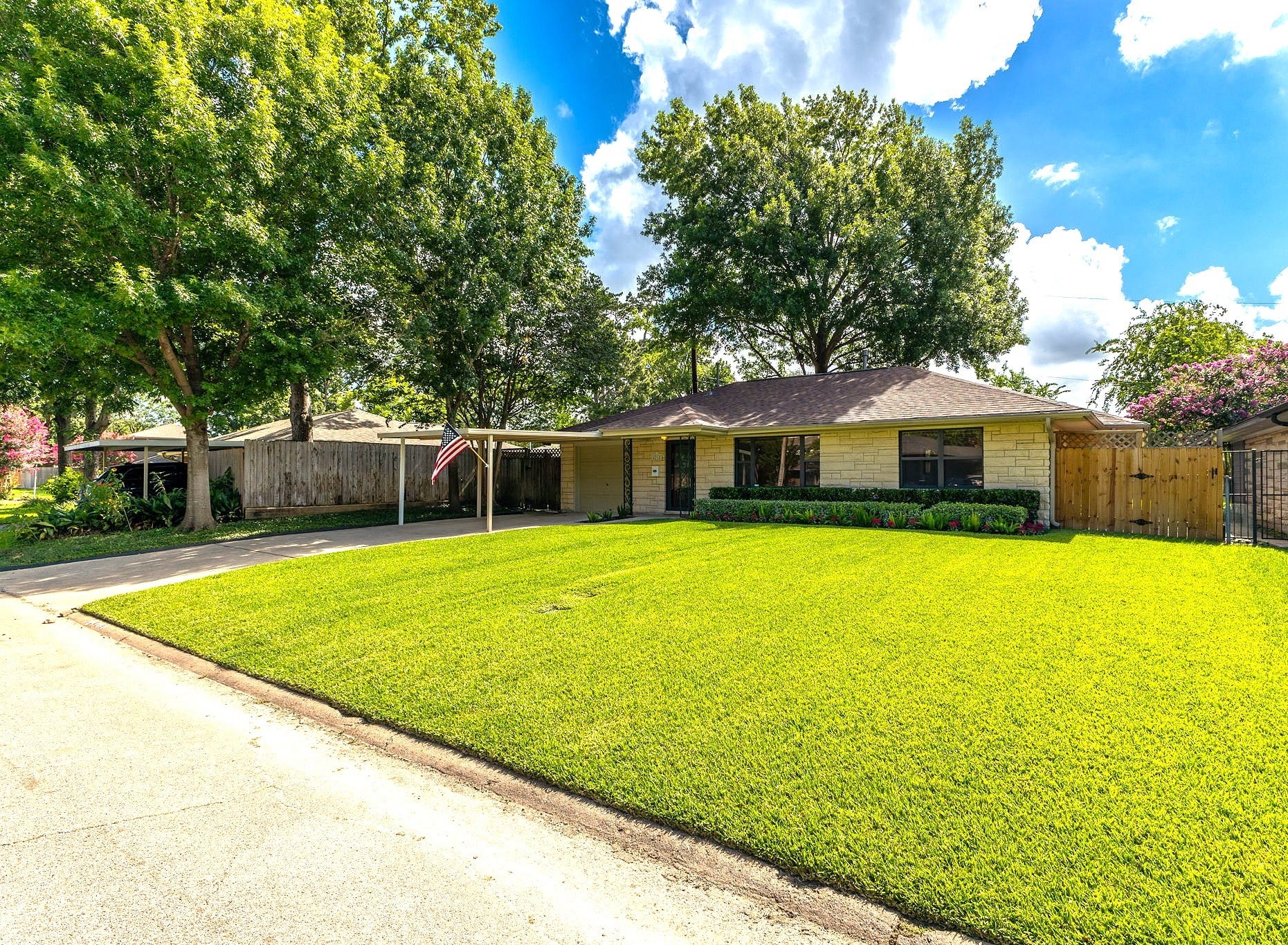 4218 Glebe Rd Road, Houston, TX 77018 Frontyard