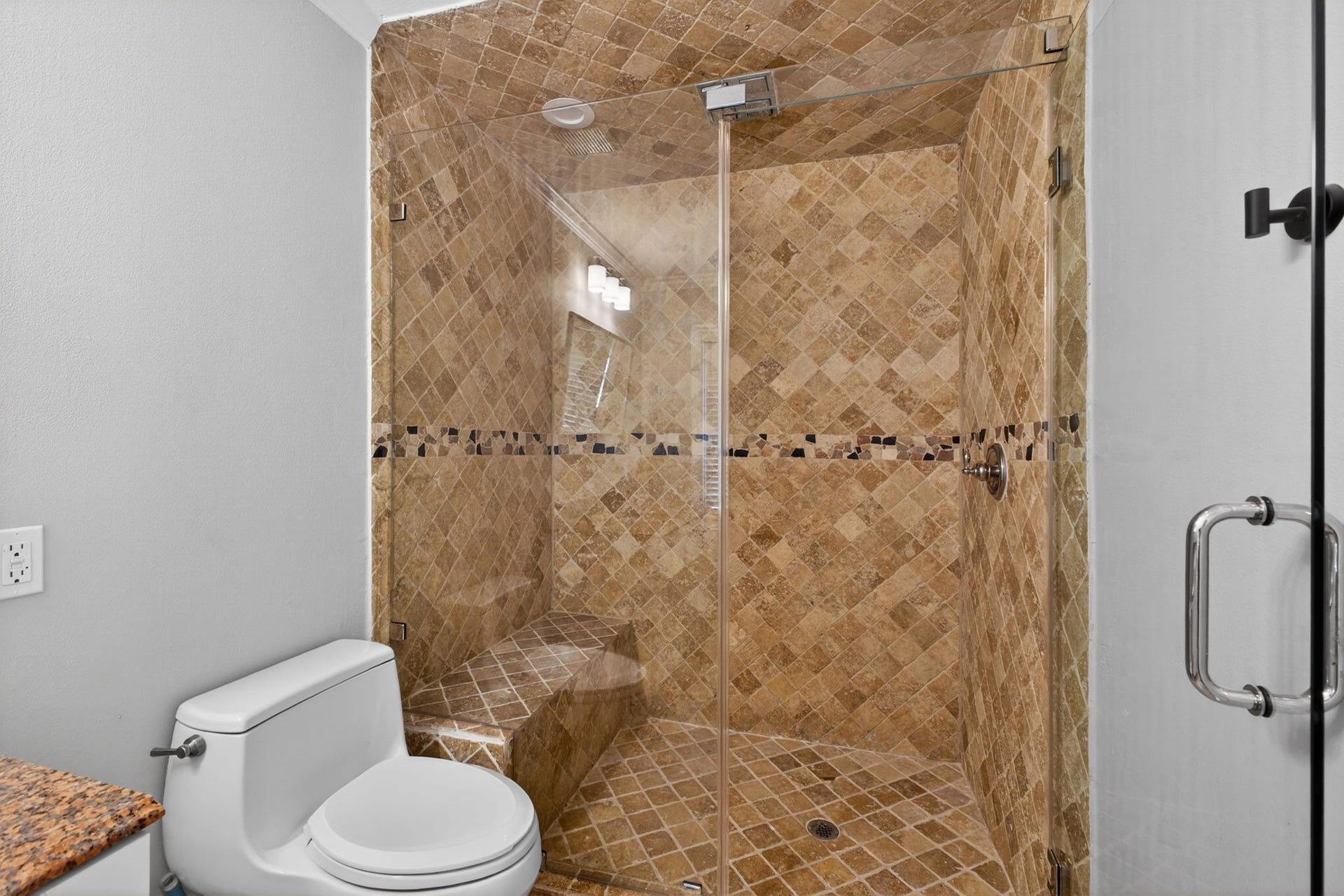 4218 Glebe Rd Road, Houston, TX 77018 Primary Bedroom - with walkin Shower
