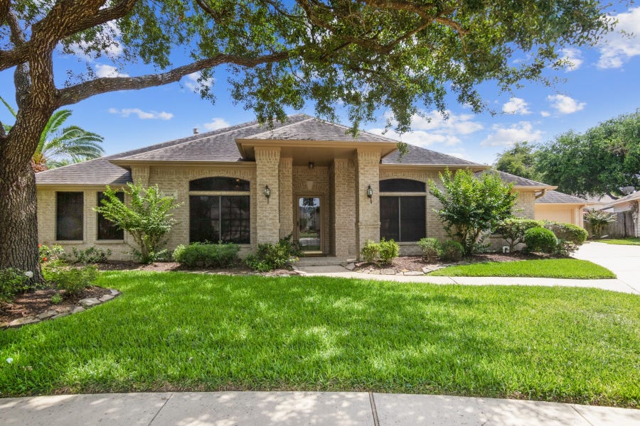 Property photo for 6606 Killearn Drive, Pasadena, TX