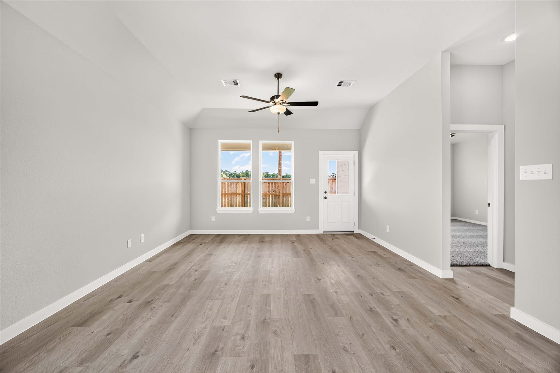 11925 Avian Avenue, Conroe, TX 77303 11925 Avian Avenue, Conroe, TX 77303