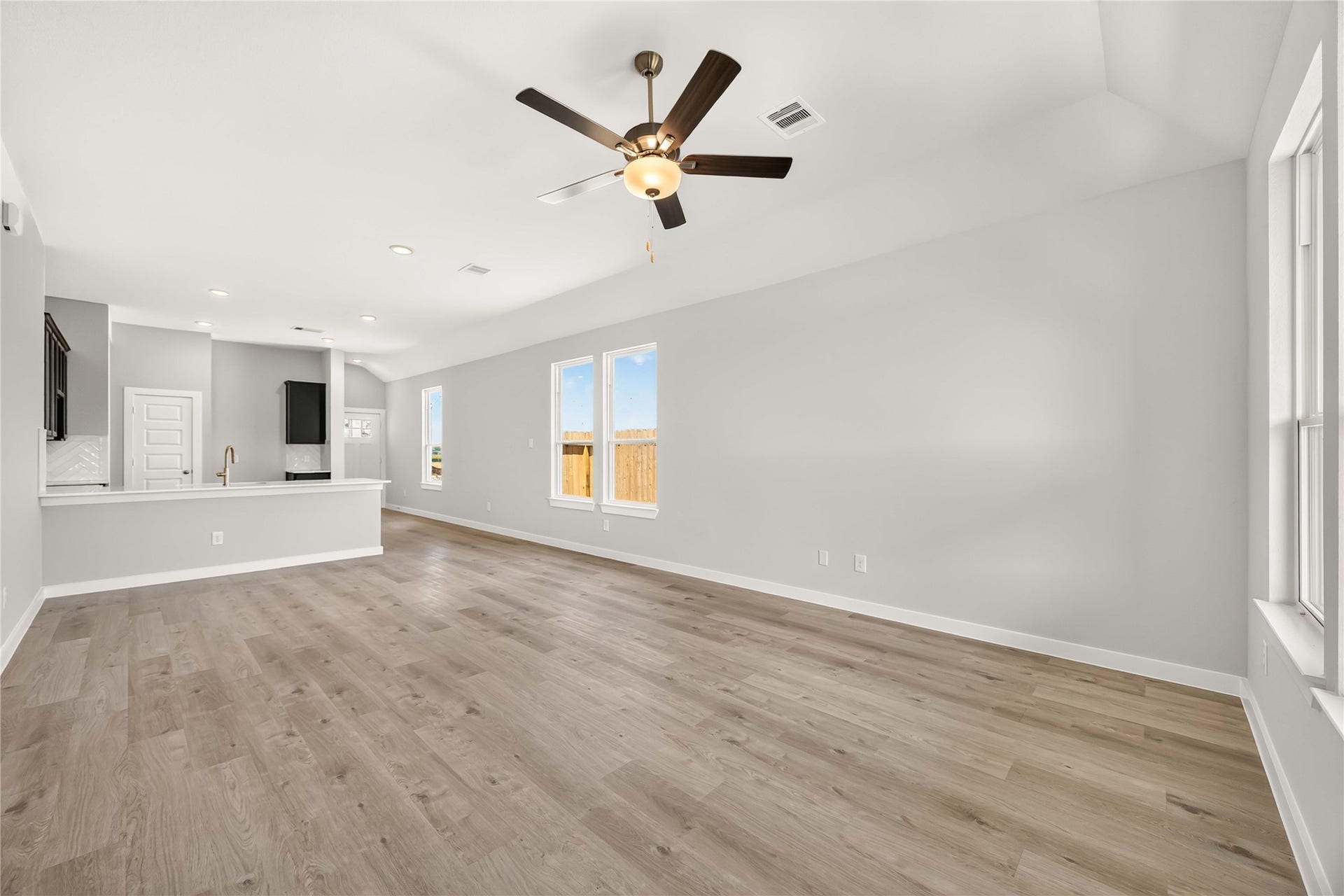11925 Avian Avenue, Conroe, TX 77303 11925 Avian Avenue, Conroe, TX 77303