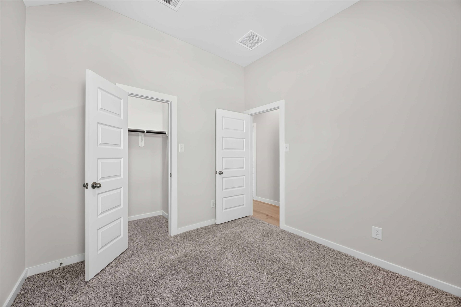 11925 Avian Avenue, Conroe, TX 77303 11925 Avian Avenue, Conroe, TX 77303