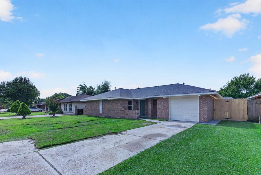 Property photo for 7315 Sawmill Trail, Houston, TX