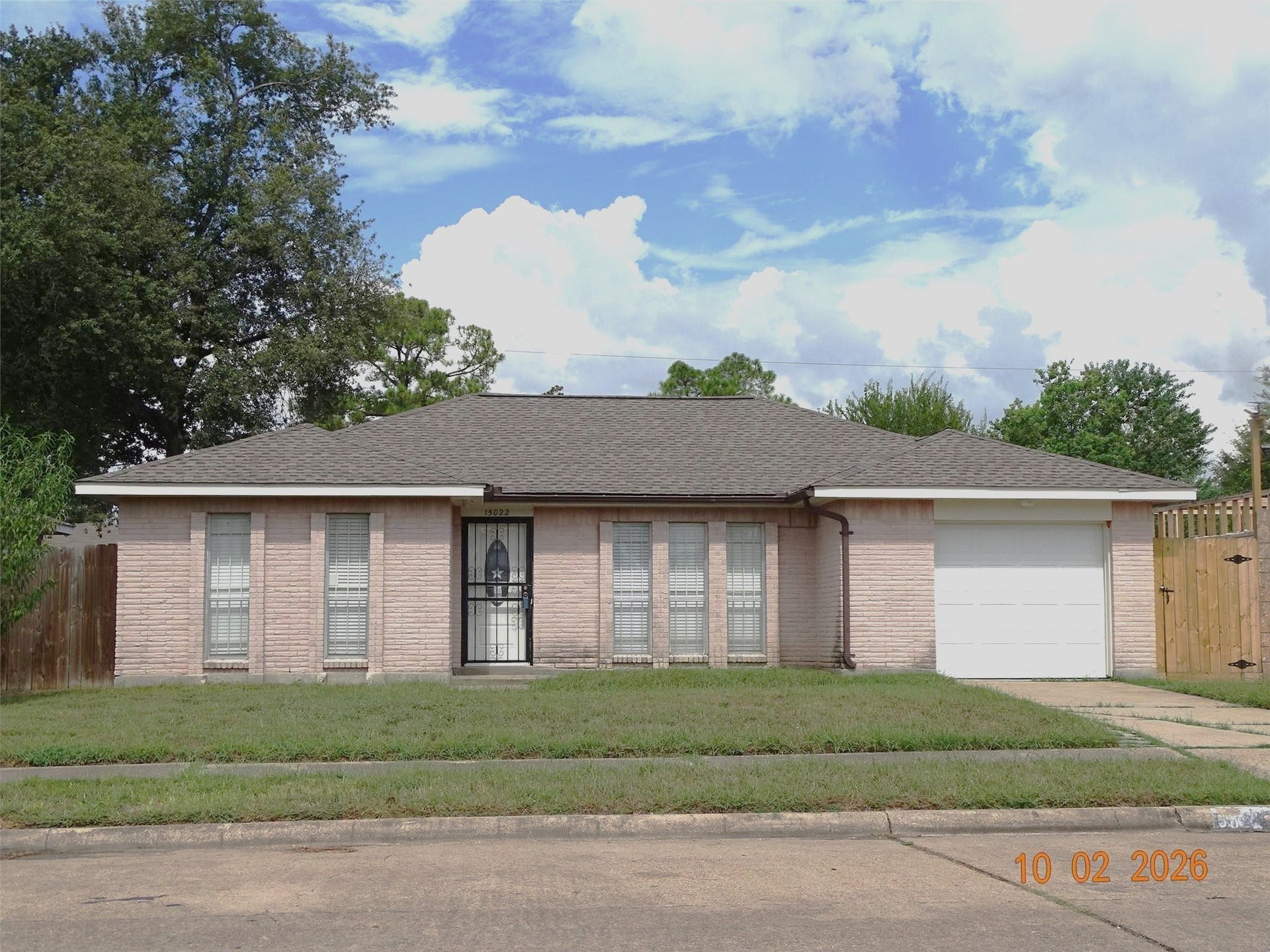 15022 Chipman Lane, Houston, TX 77060 Front view1