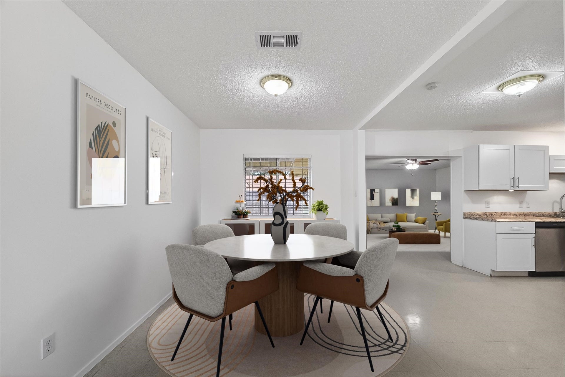 15022 Chipman Lane, Houston, TX 77060 Breakfast area (Virtually staged)