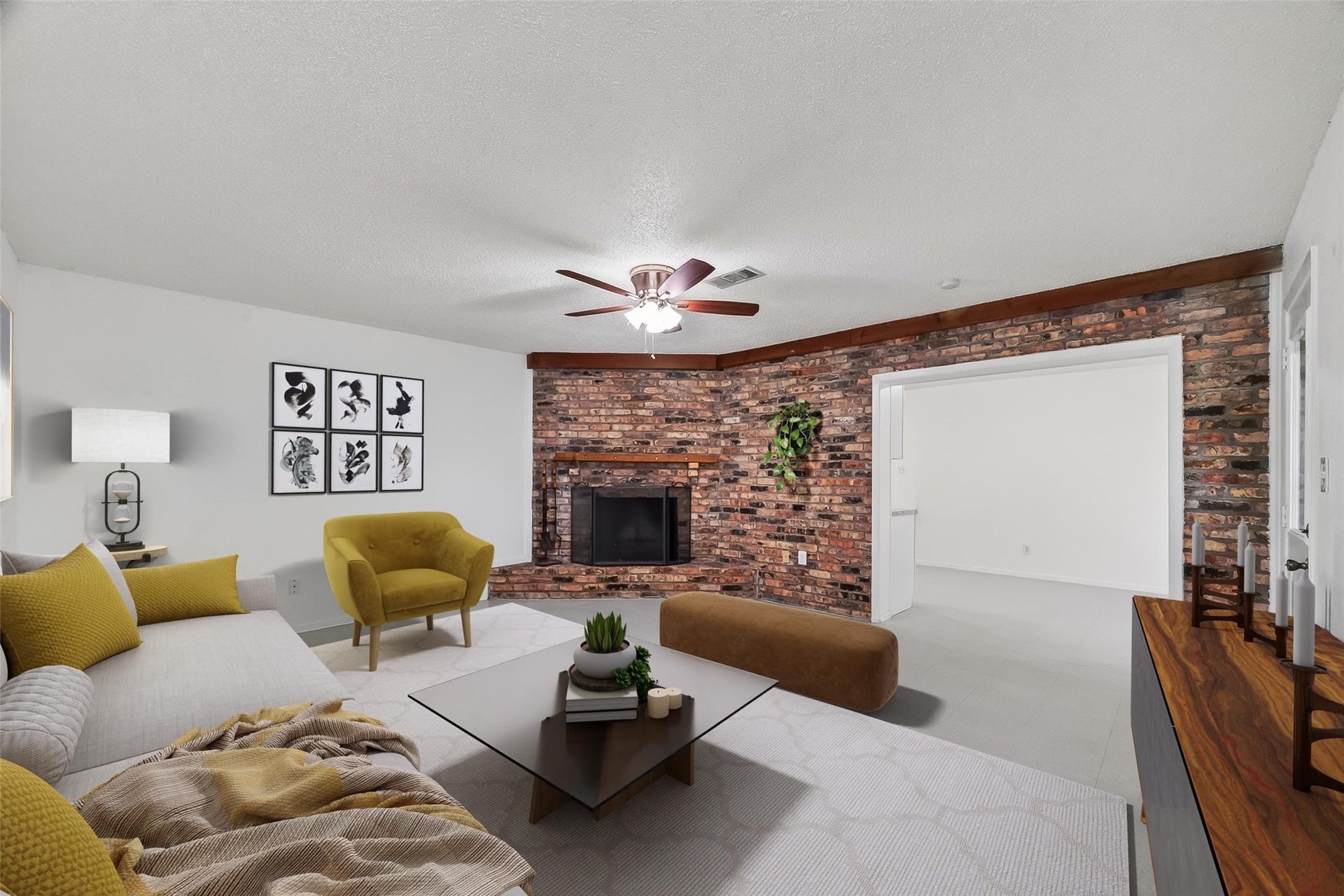 15022 Chipman Lane, Houston, TX 77060 Den/Family room (Virtually staged)