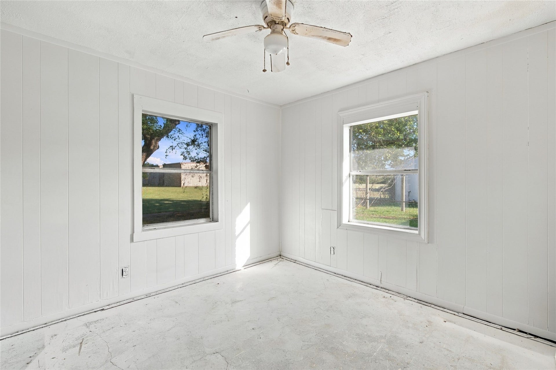 915 Main Street, La Marque, TX 77568 915 Main Street, La Marque, TX 77568