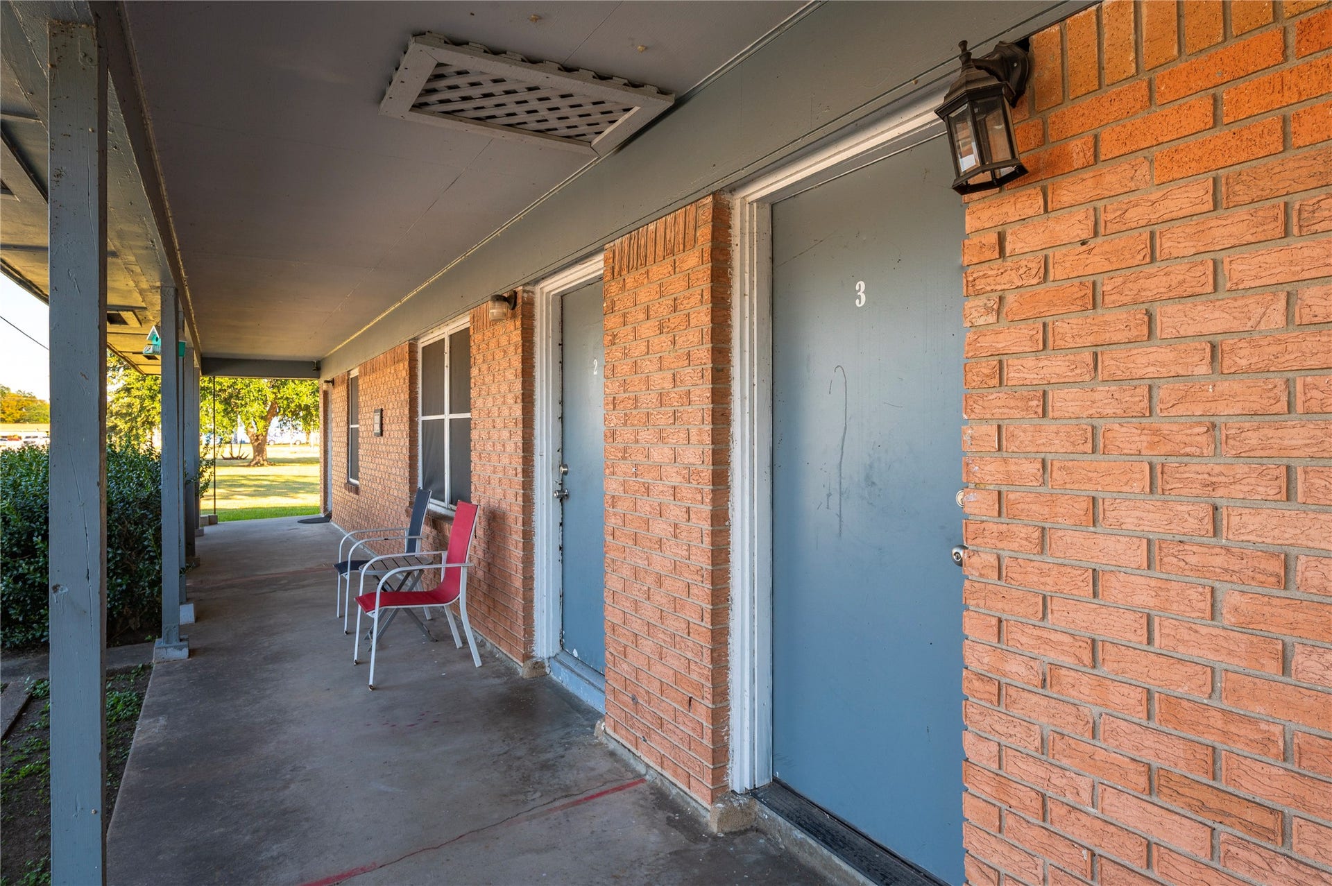 915 Main Street, La Marque, TX 77568 915 Main Street, La Marque, TX 77568