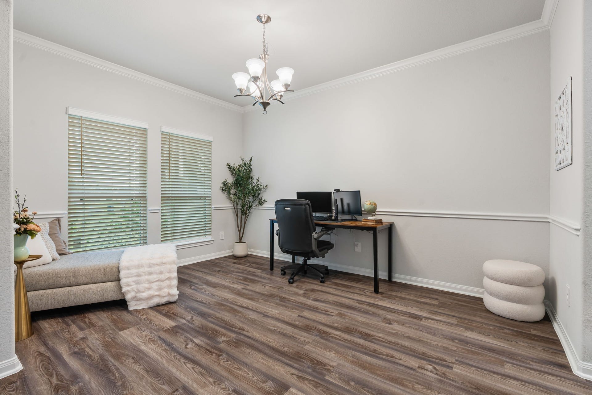 16680 Rockwall Street, Conroe, TX 77303 Currently used as an office this front room could also be a formal dining room.