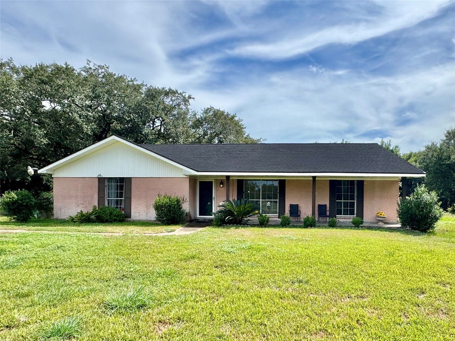 Property photo for 441 County Road 219, Angleton, TX