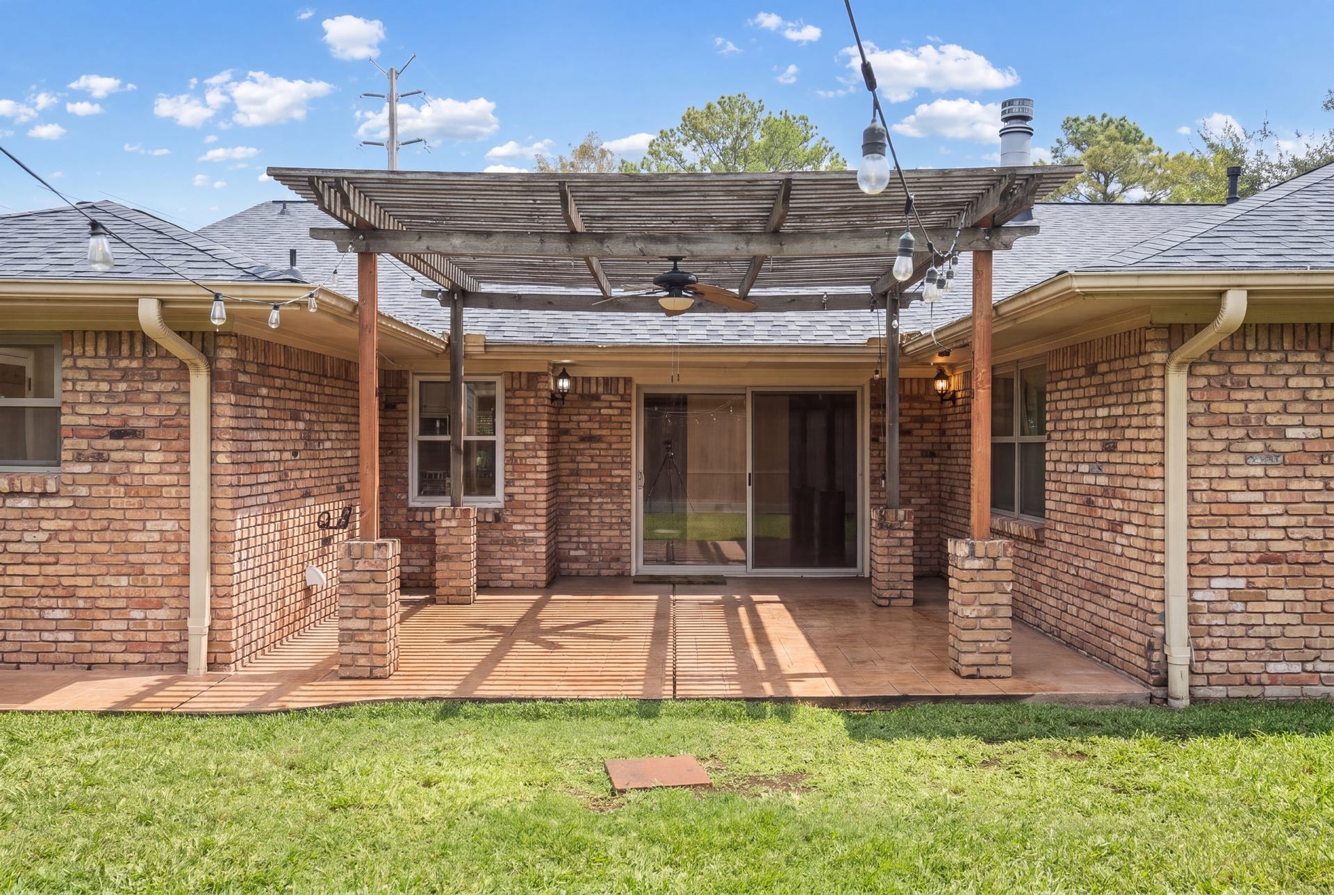 6202 Wynnwood Lane, Houston, TX 77008 Large Covered Patio