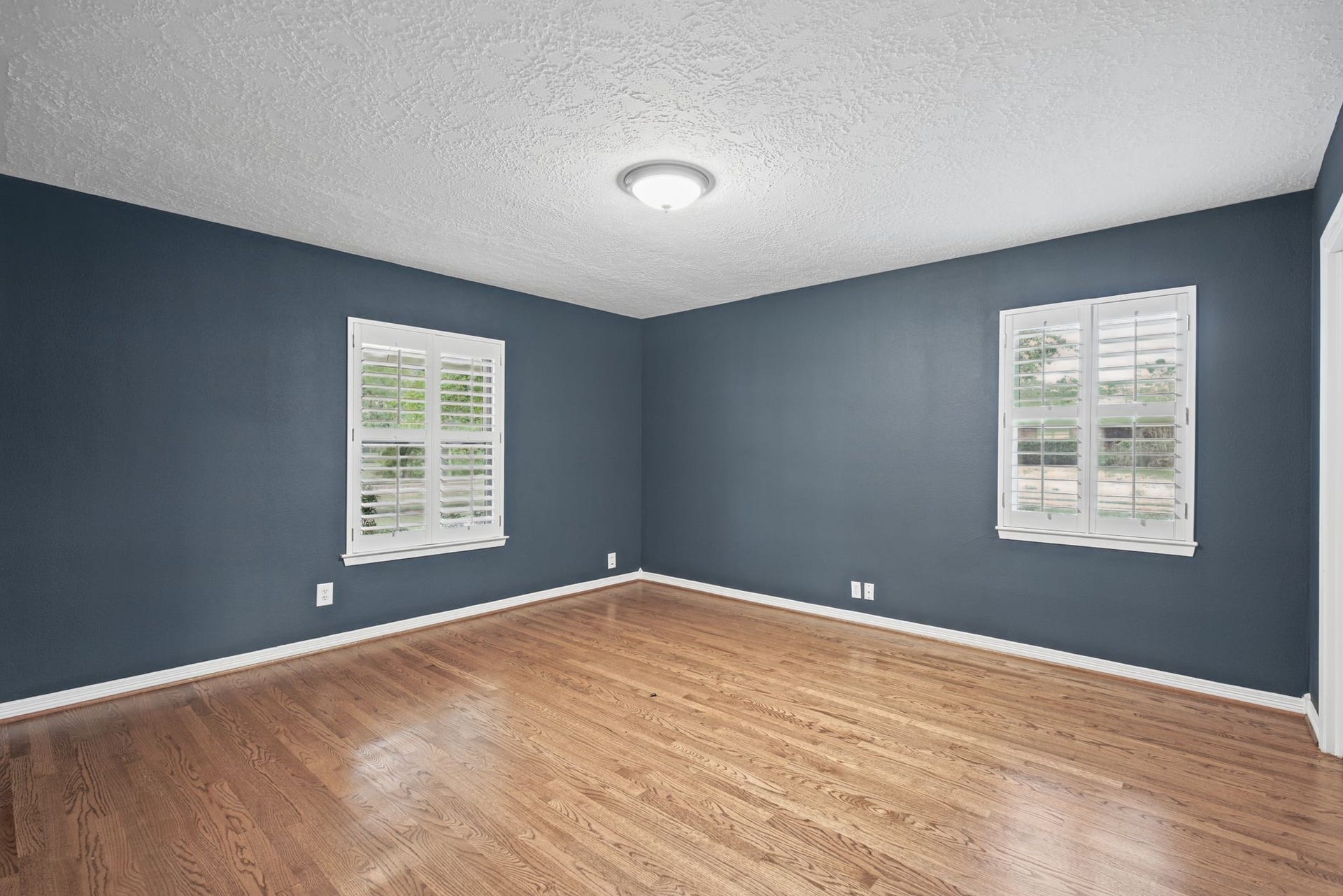 6202 Wynnwood Lane, Houston, TX 77008 Guest Bedroom 1