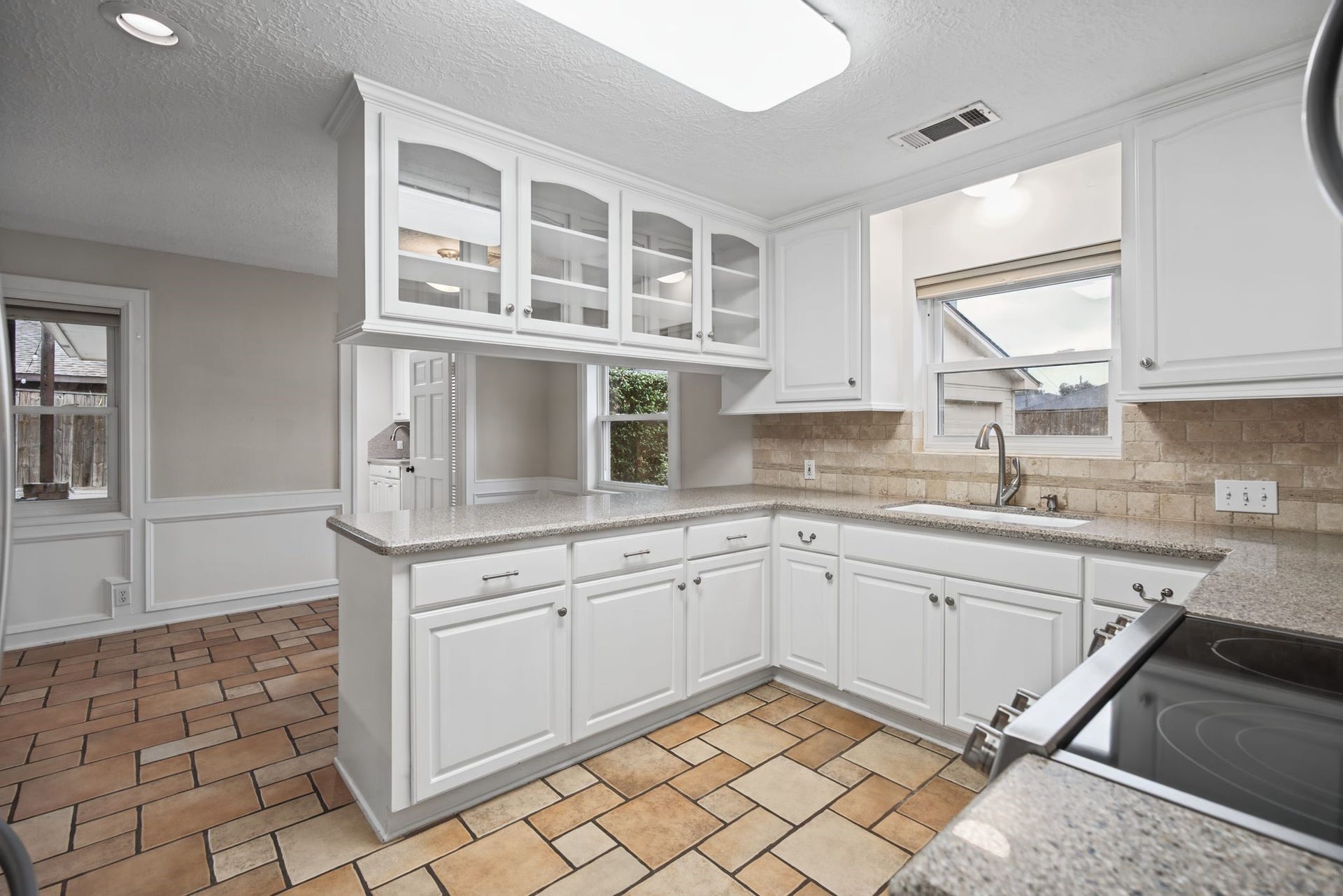 6202 Wynnwood Lane, Houston, TX 77008 6202 Wynnwood Lane, Houston, TX 77008
