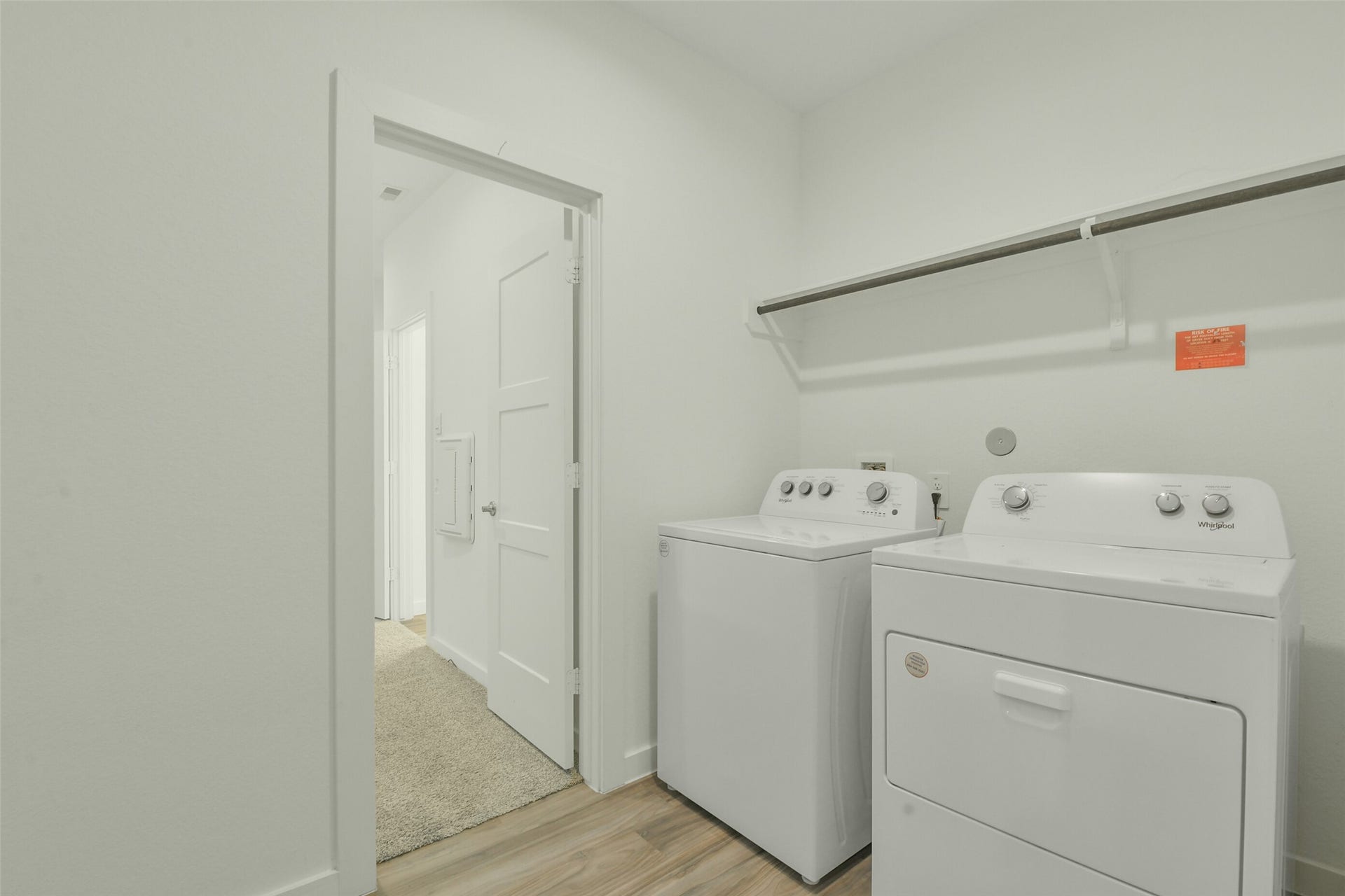 14322 Winema View Lane, Conroe, TX 77384 Laundry room opnes to the primary closet.