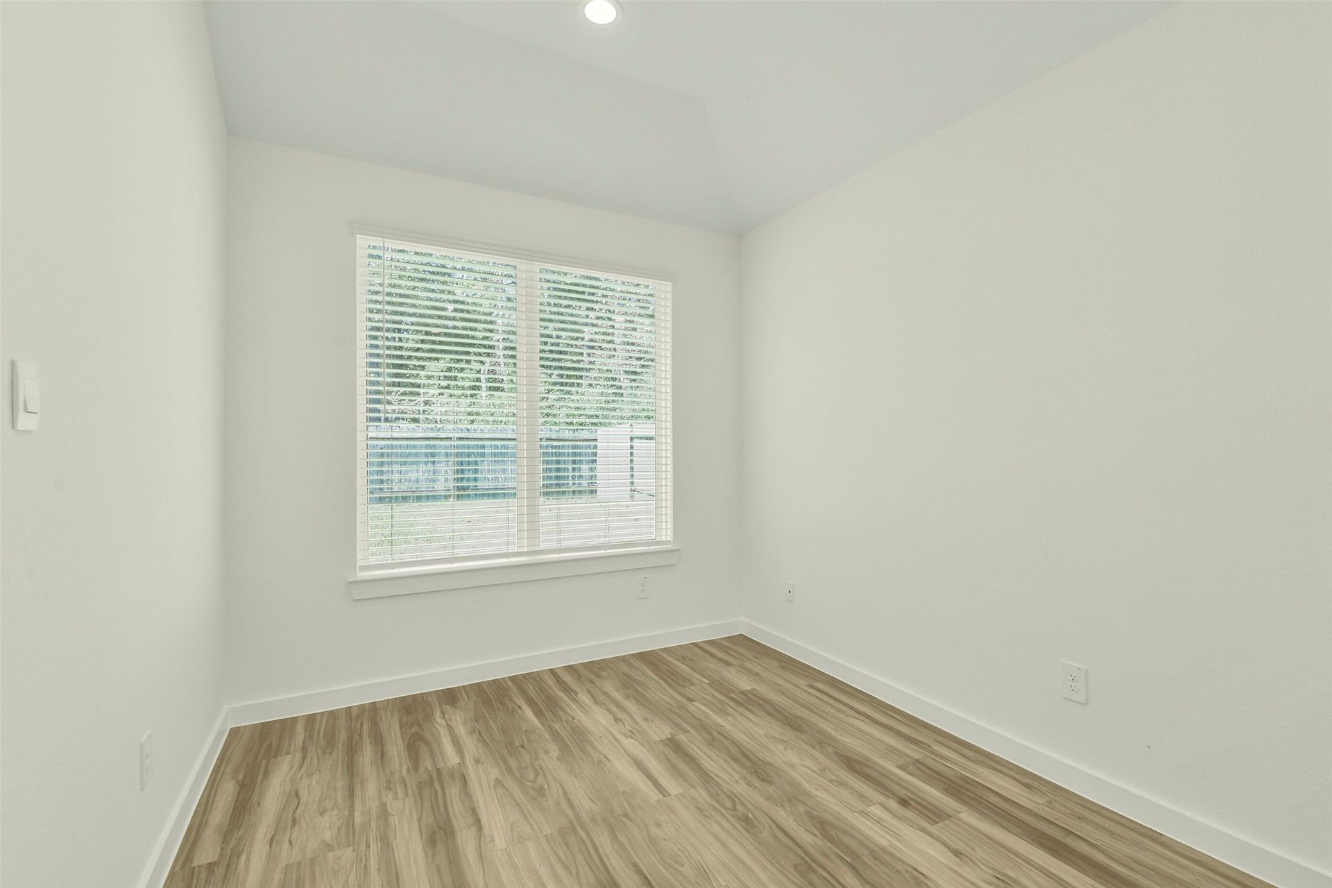 14322 Winema View Lane, Conroe, TX 77384 Second bedroom can be used as a study with vinyl flooring.