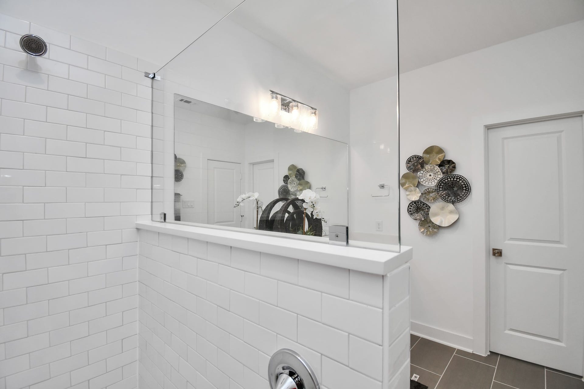 9006 Laverne Laurel Lane, Houston, TX 77080 Model Home Photos - Primary bath