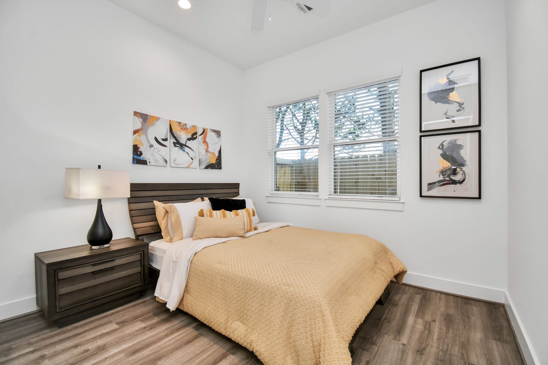 9006 Laverne Laurel Lane, Houston, TX 77080 Model Home Photos - Bedroom #1