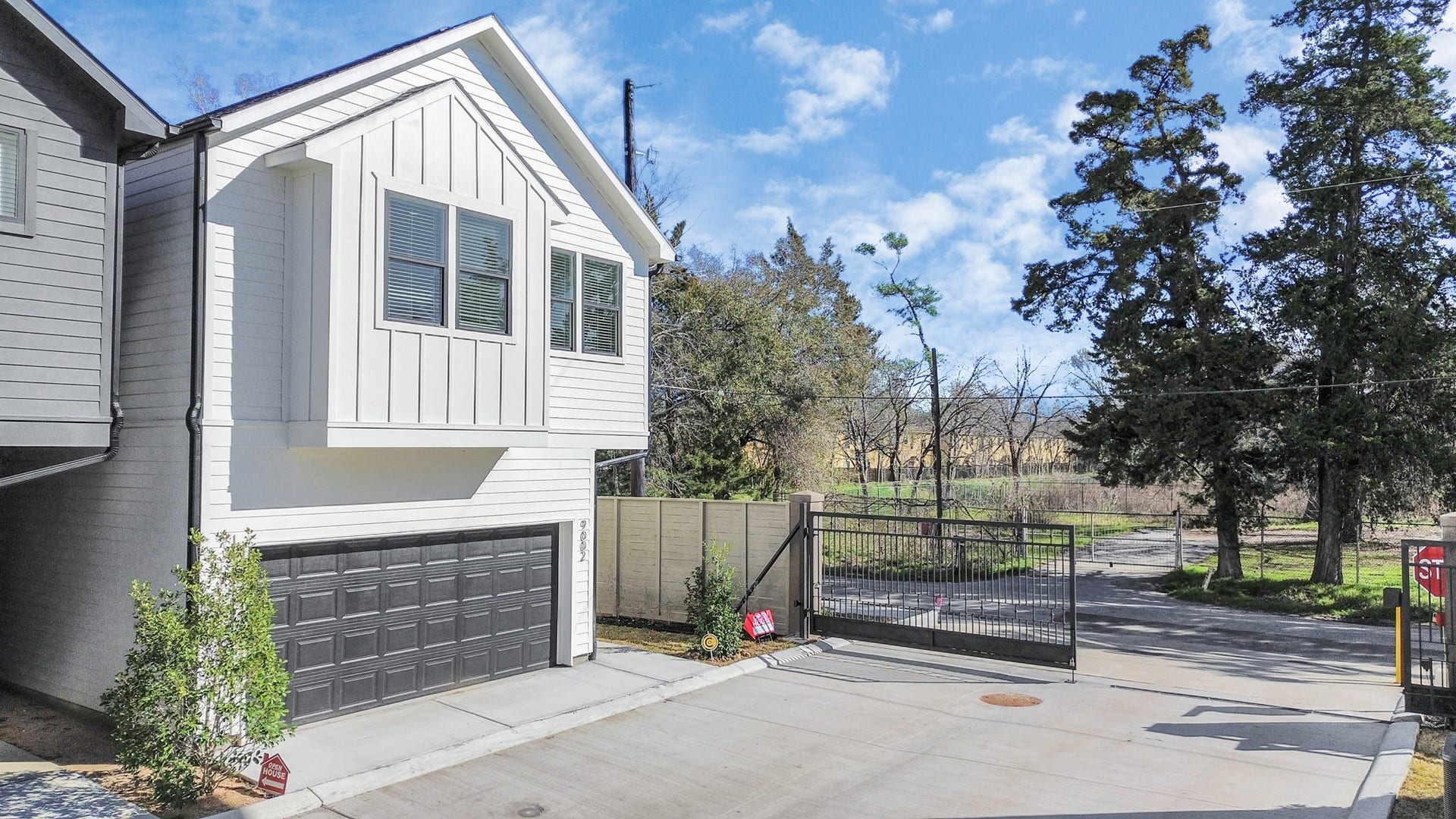 9006 Laverne Laurel Lane, Houston, TX 77080 9006 Laverne Laurel Lane, Houston, TX 77080