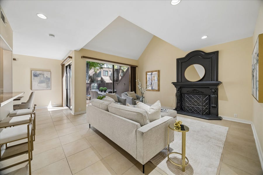 Property photo for 115 Litchfield Lane, Houston, TX