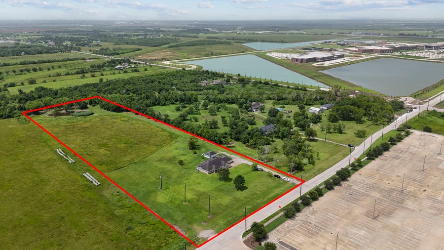 Property photo for 4338 Davenport Pkwy, Rosharon, TX