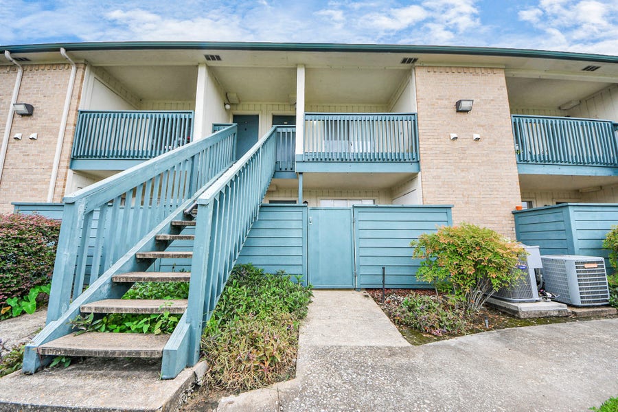 Property photo for 250 El Dorado Boulevard, #204, Houston, TX