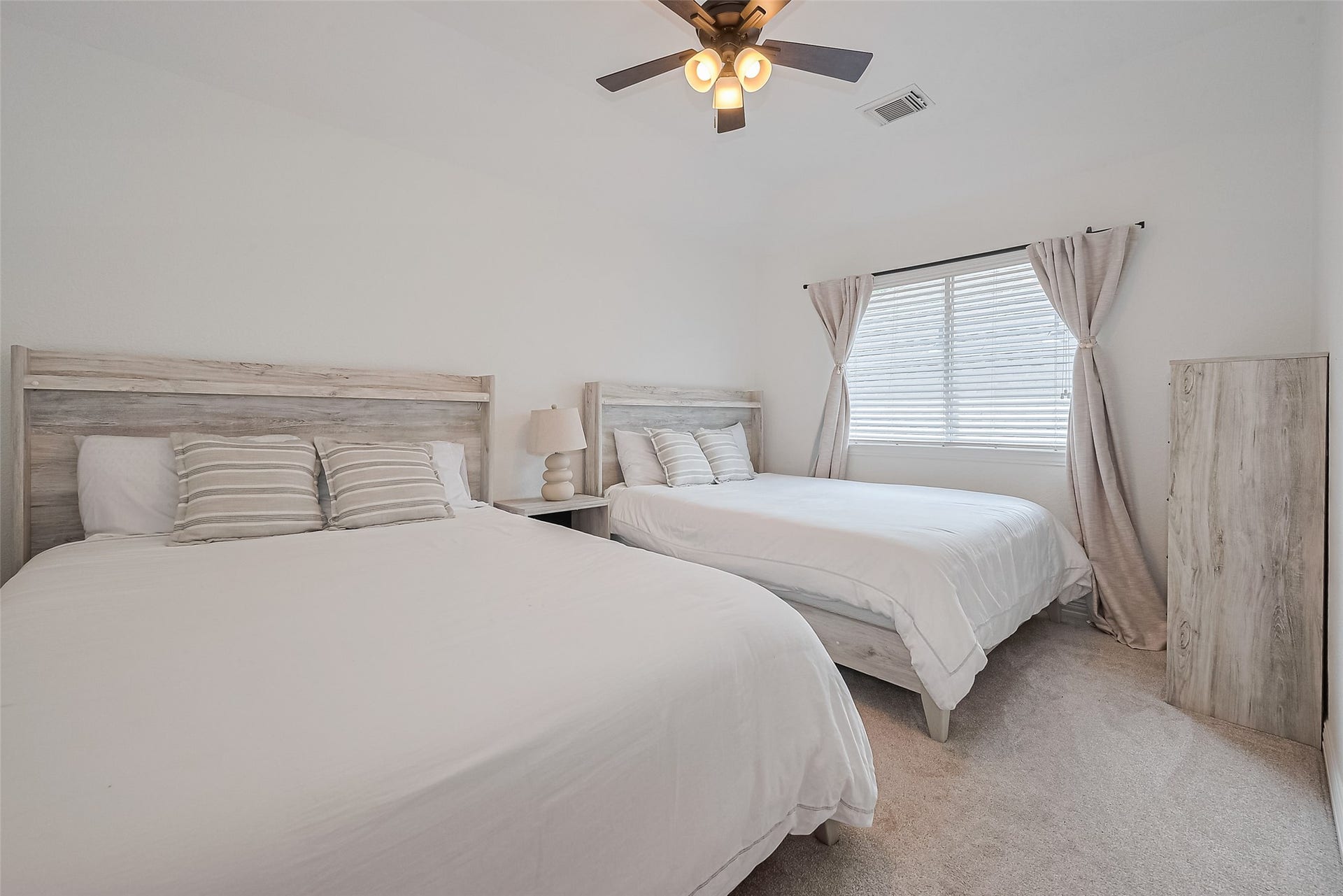 157 E Frontera Circle, The Woodlands, TX 77382 157 E Frontera Circle, The Woodlands, TX 77382
