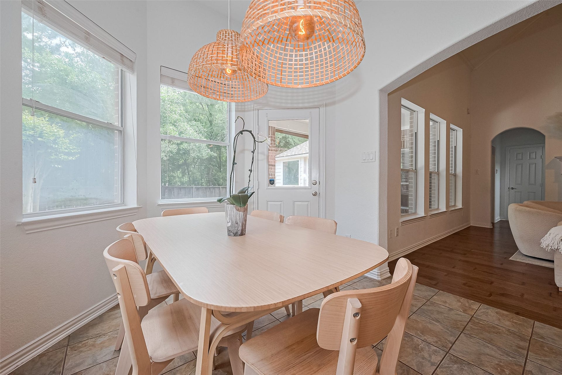 157 E Frontera Circle, The Woodlands, TX 77382 157 E Frontera Circle, The Woodlands, TX 77382