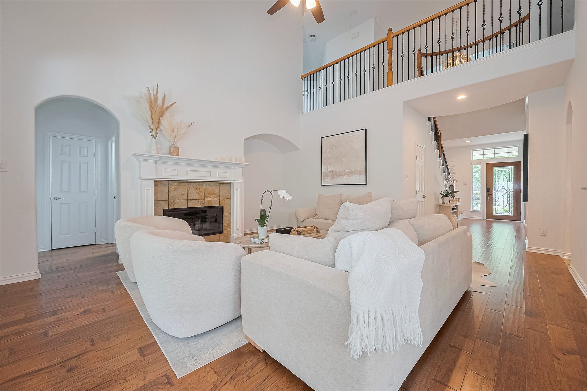 157 E Frontera Circle, The Woodlands, TX 77382 157 E Frontera Circle, The Woodlands, TX 77382