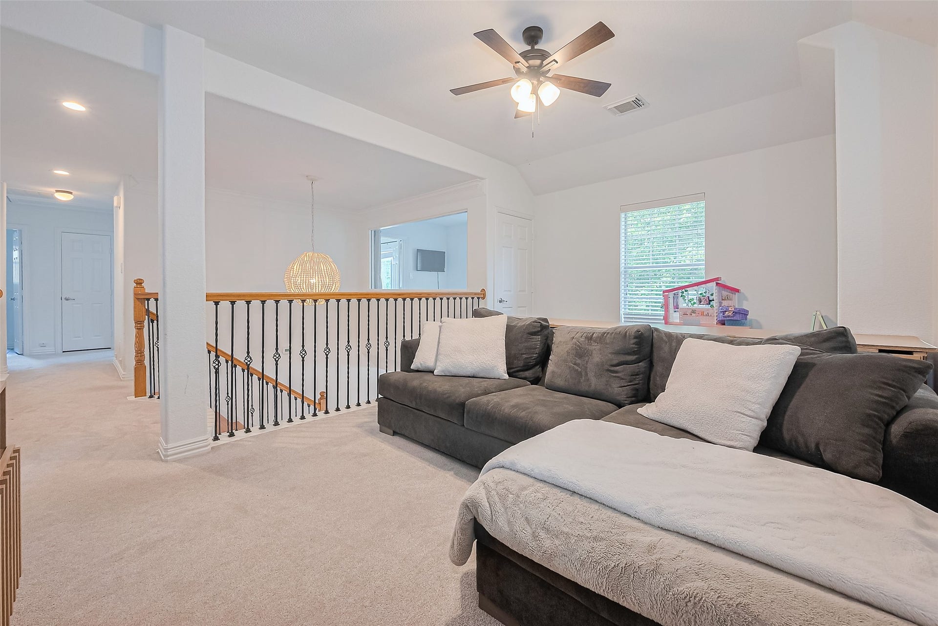 157 E Frontera Circle, The Woodlands, TX 77382 157 E Frontera Circle, The Woodlands, TX 77382