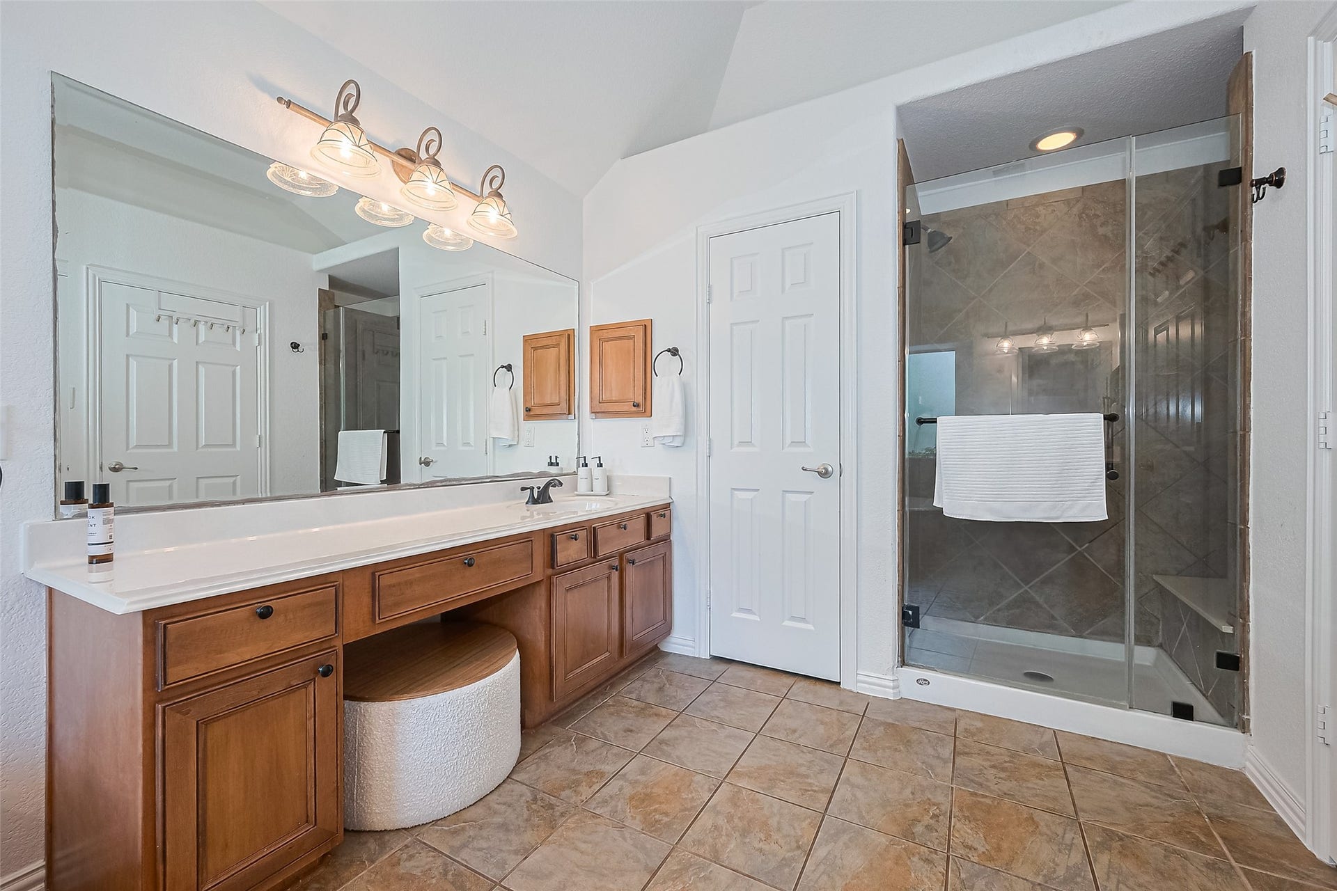 157 E Frontera Circle, The Woodlands, TX 77382 157 E Frontera Circle, The Woodlands, TX 77382