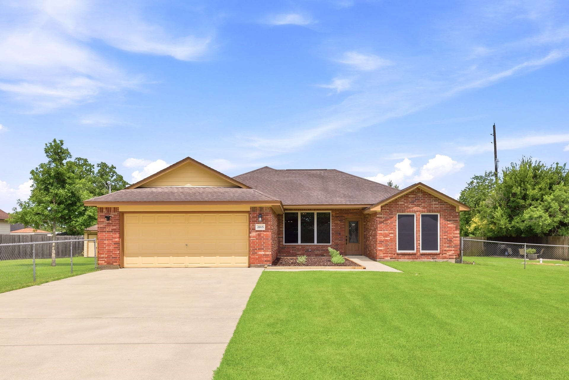 2015 Shouse Road, Santa Fe, TX 77510 2015 Shouse Road, Santa Fe, TX 77510