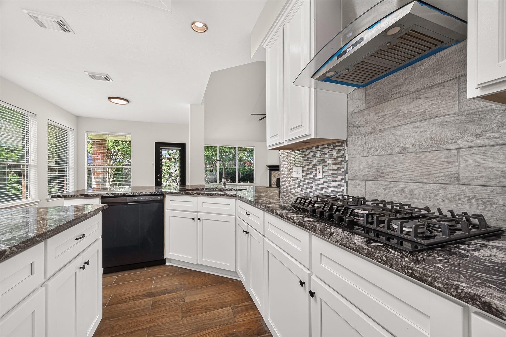 11322 Hillside Glen Trail, Houston, TX 77065 11322 Hillside Glen Trail, Houston, TX 77065