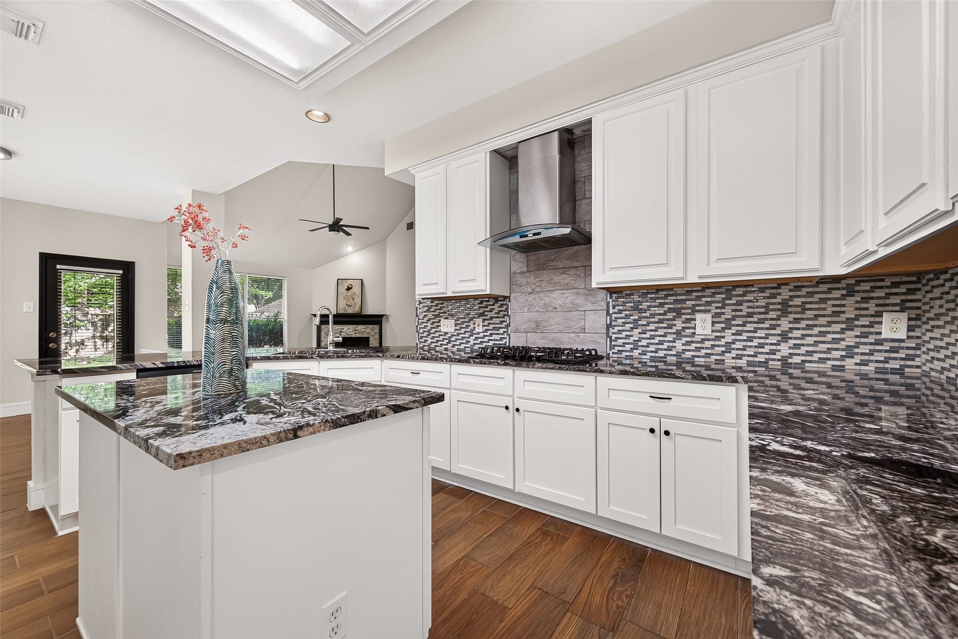 11322 Hillside Glen Trail, Houston, TX 77065 11322 Hillside Glen Trail, Houston, TX 77065