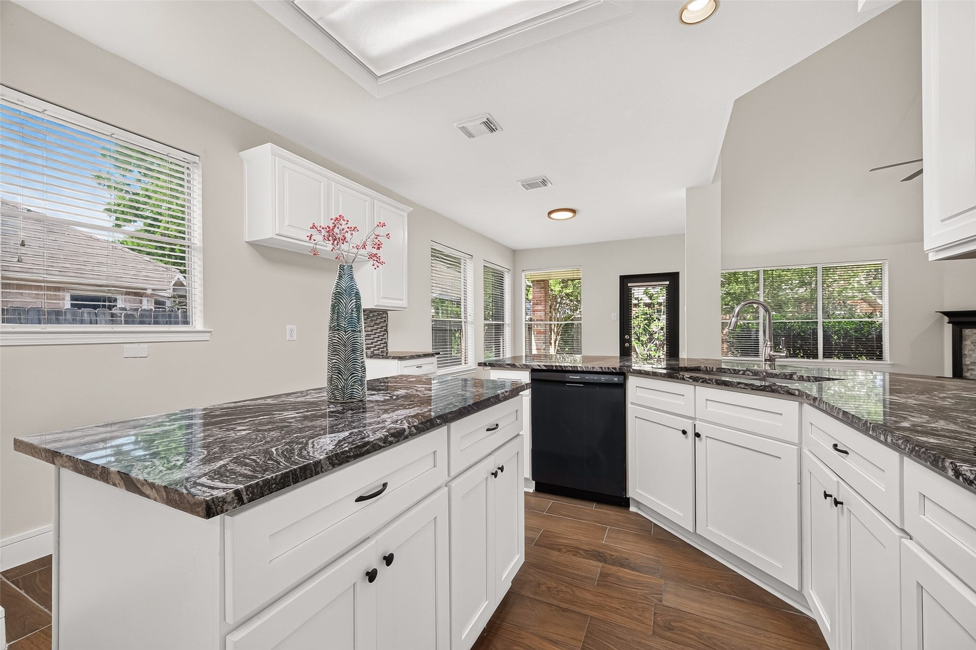11322 Hillside Glen Trail, Houston, TX 77065 11322 Hillside Glen Trail, Houston, TX 77065