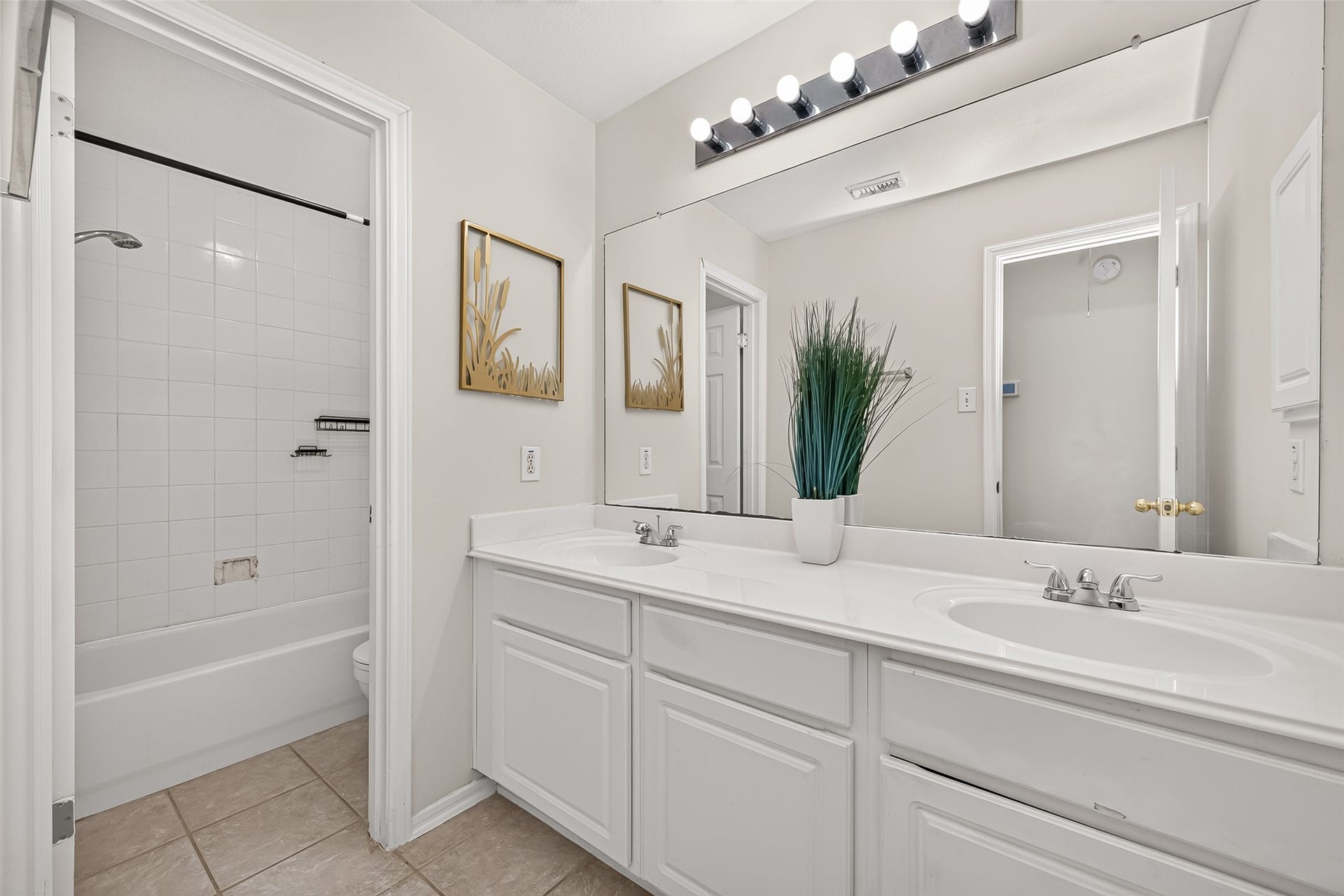 11322 Hillside Glen Trail, Houston, TX 77065 11322 Hillside Glen Trail, Houston, TX 77065