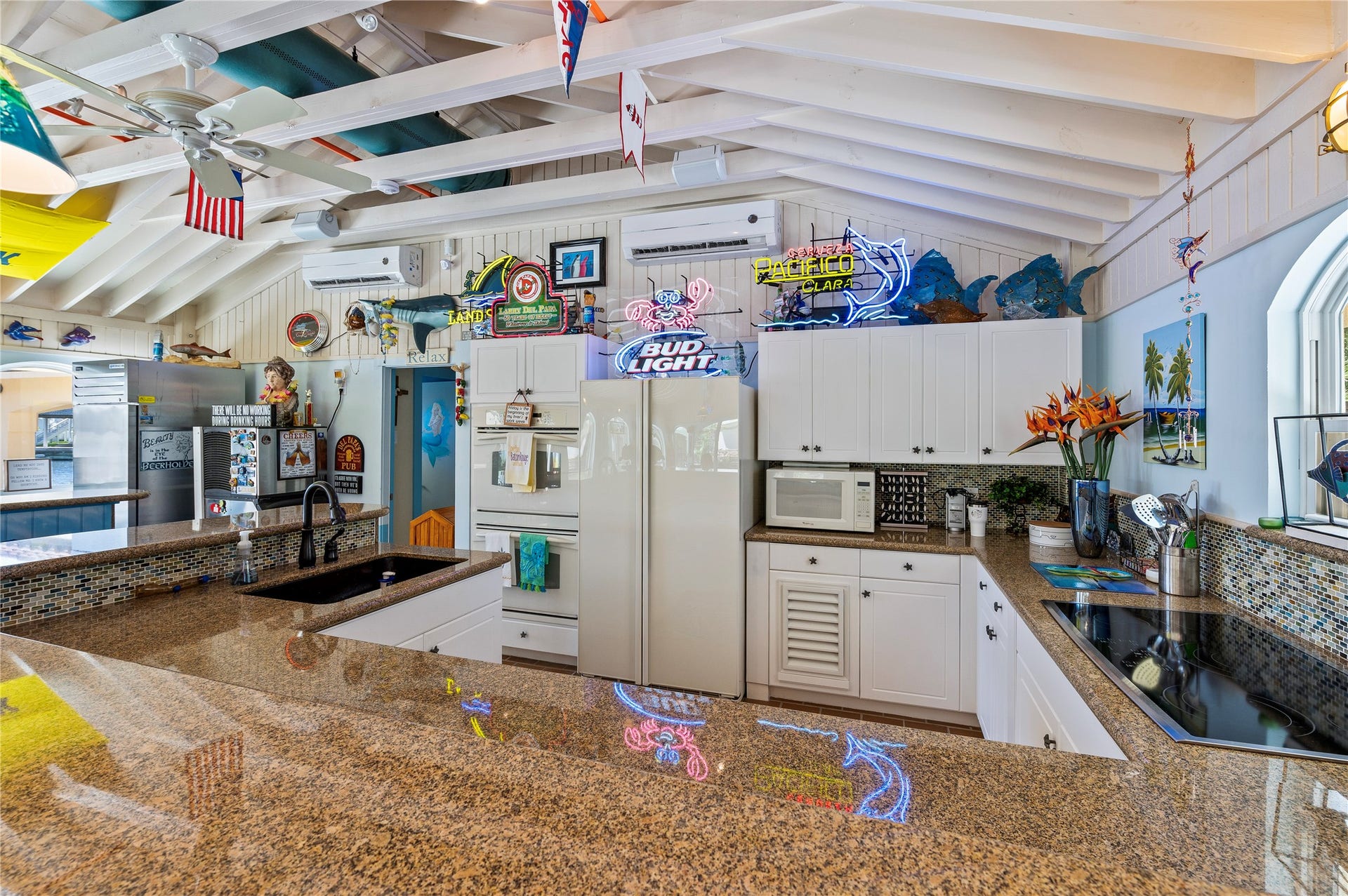 215 Sampan Drive, Galveston, TX 77554 Party Room Kitchen