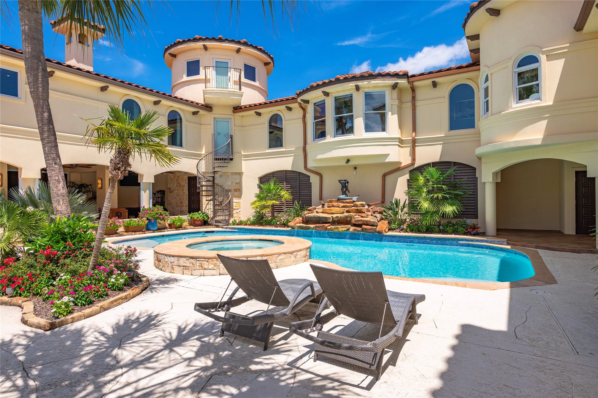 215 Sampan Drive, Galveston, TX 77554 Pool