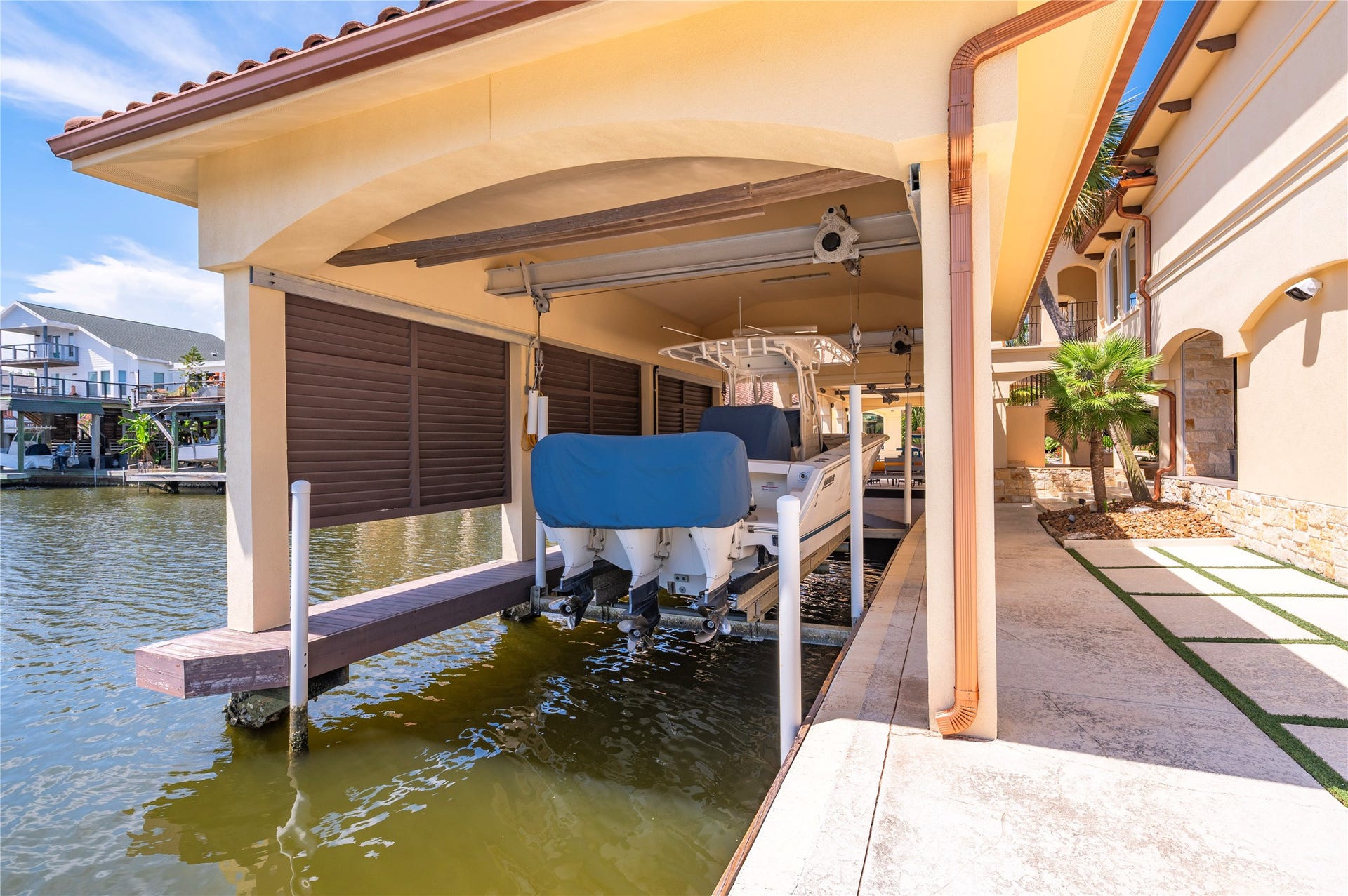 215 Sampan Drive, Galveston, TX 77554 Boat Slip 1