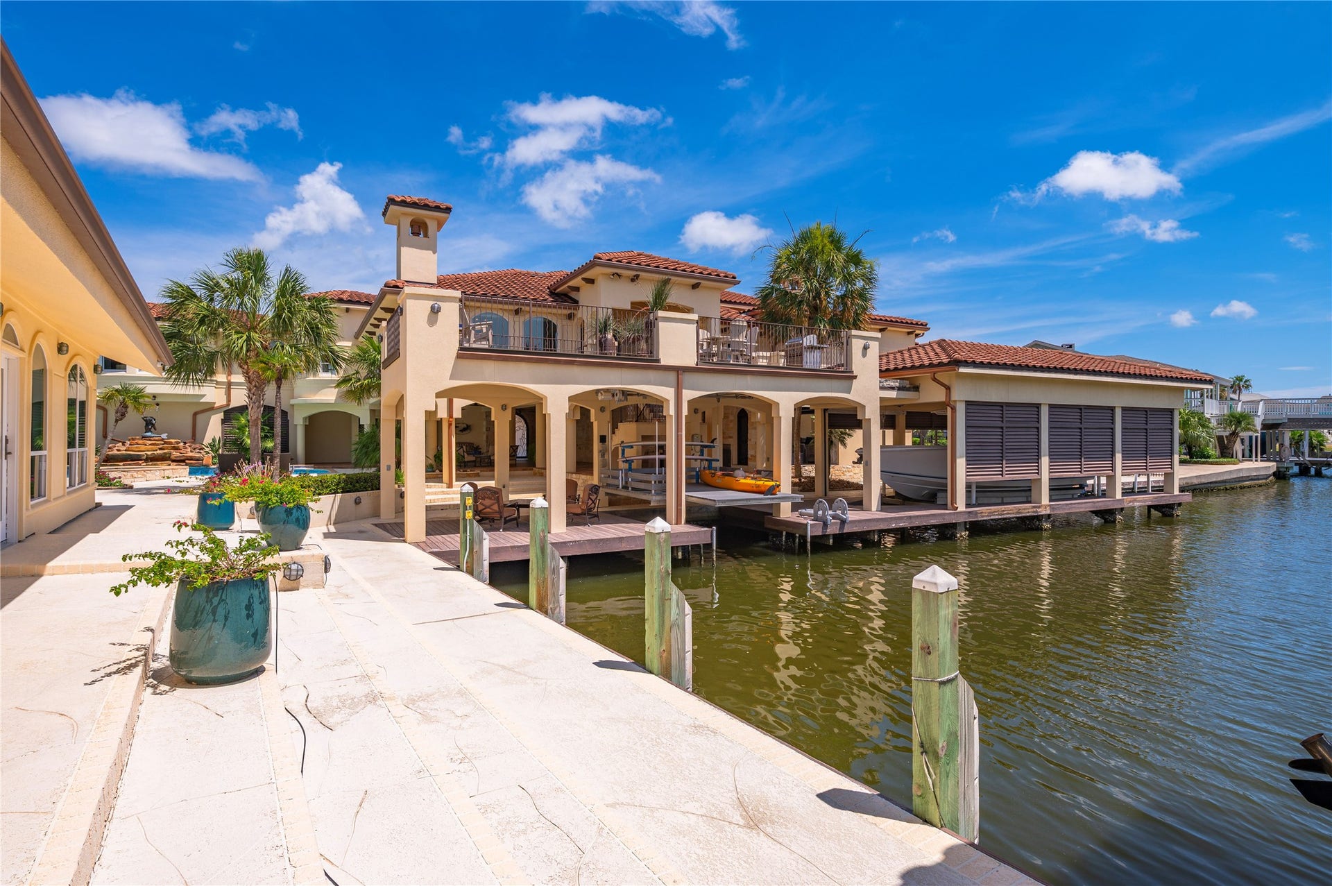 215 Sampan Drive, Galveston, TX 77554 Side view