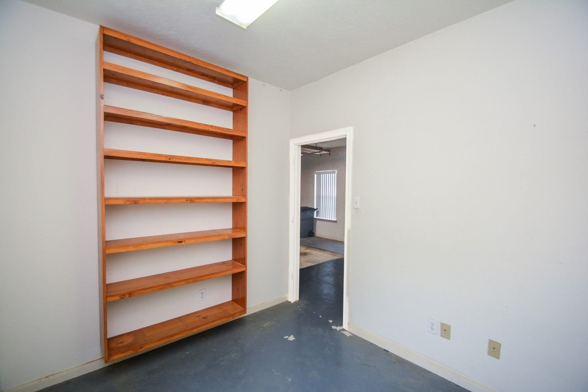 17122 Highland Canyon Drive, Houston, TX 77095 This is an extra room in the garage that could be an office, storage room for hunting and fishing gear etc.
