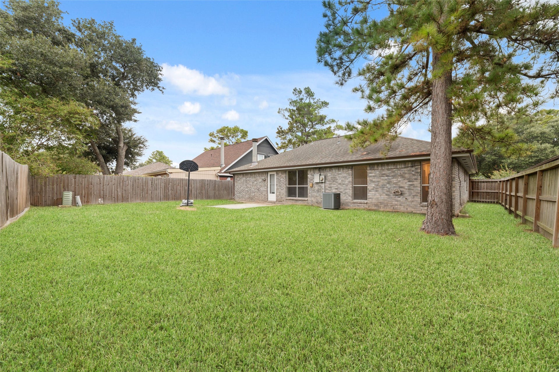 2311 Pebbledown Circle, Sugar Land, TX 77478