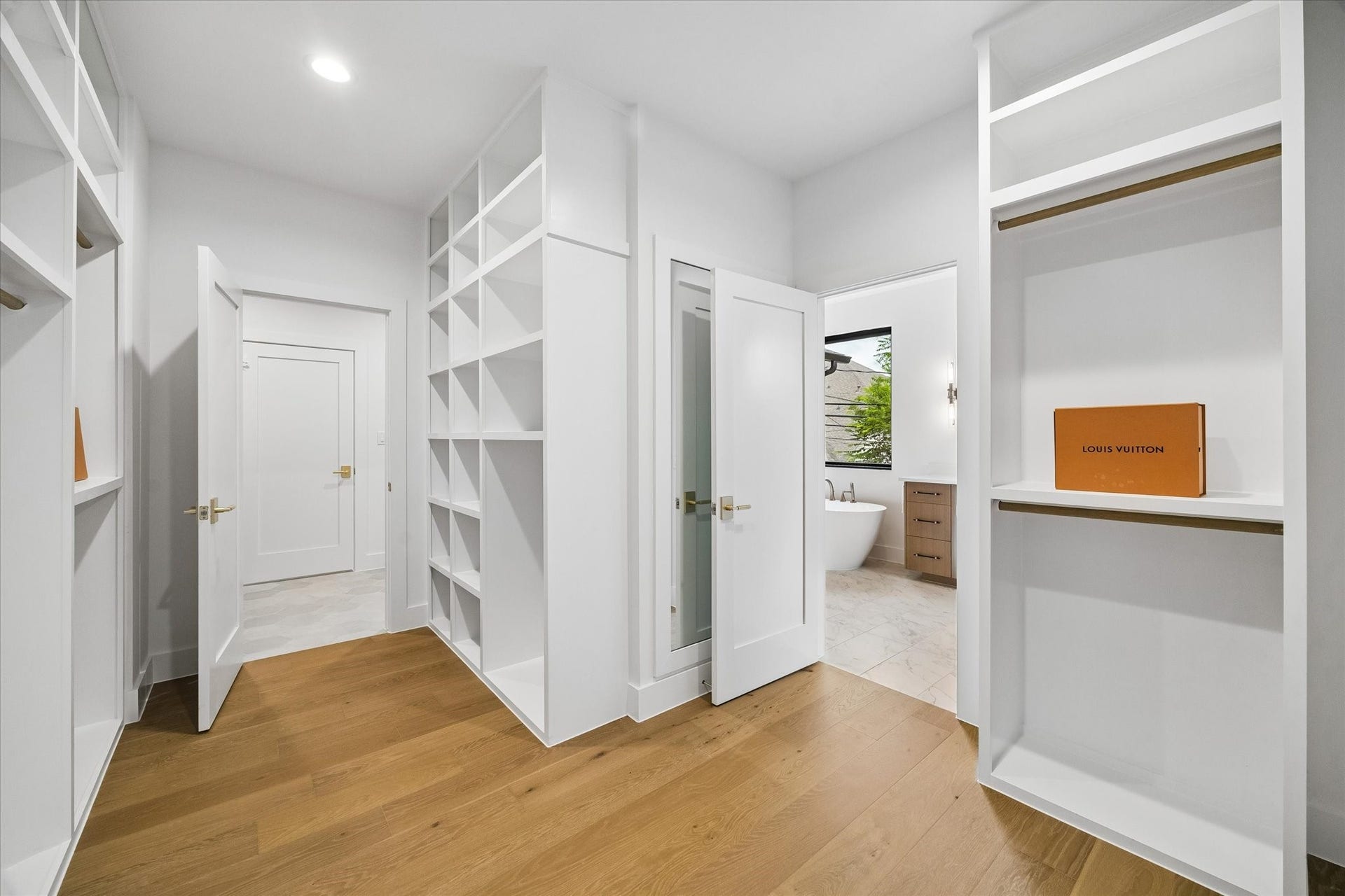 1710 Gardenia Drive, Houston, TX 77018