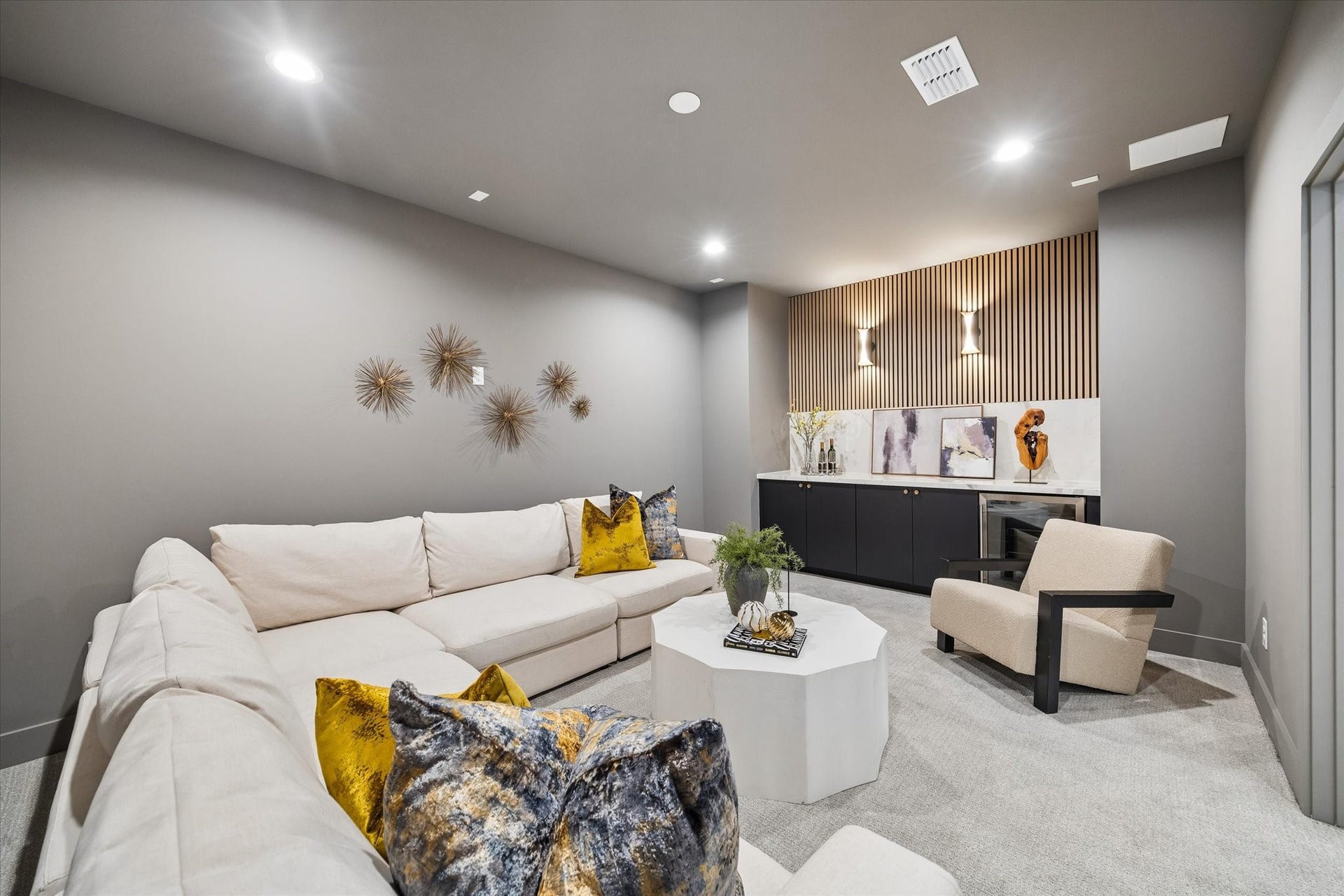 1710 Gardenia Drive, Houston, TX 77018