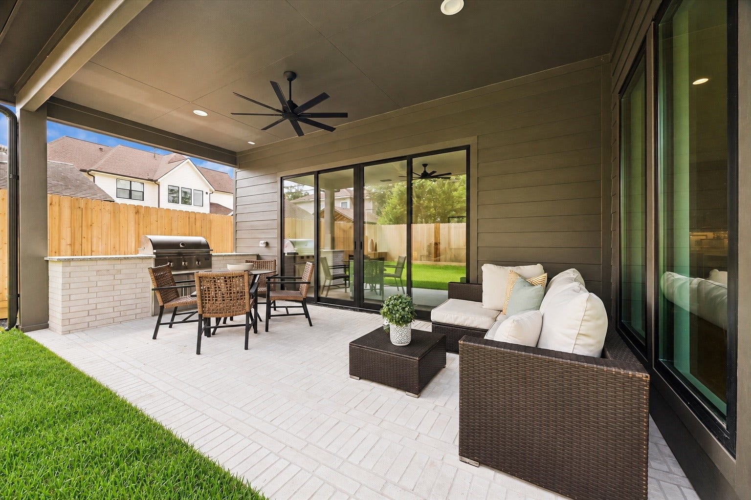 1710 Gardenia Drive, Houston, TX 77018
